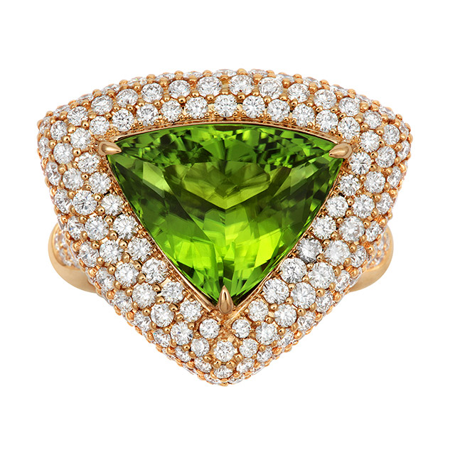 18k Yellow Gold Peridot & Diamond Ring